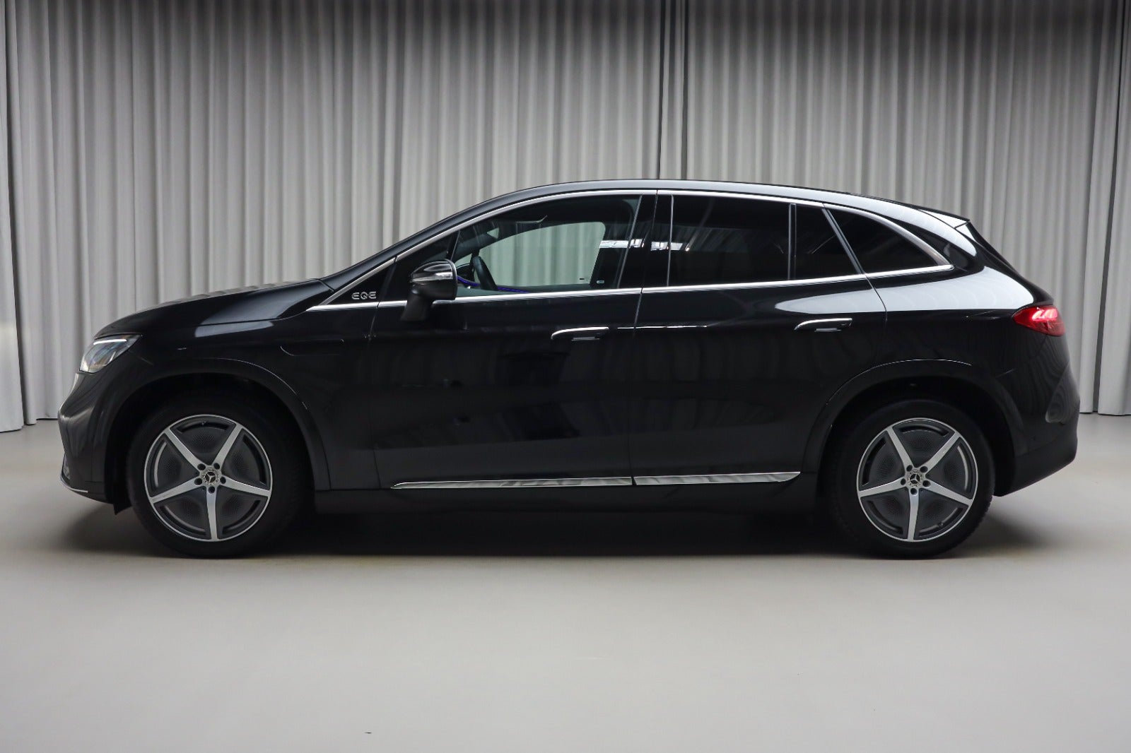 Mercedes-Benz EQE 350 SUV (6/8)