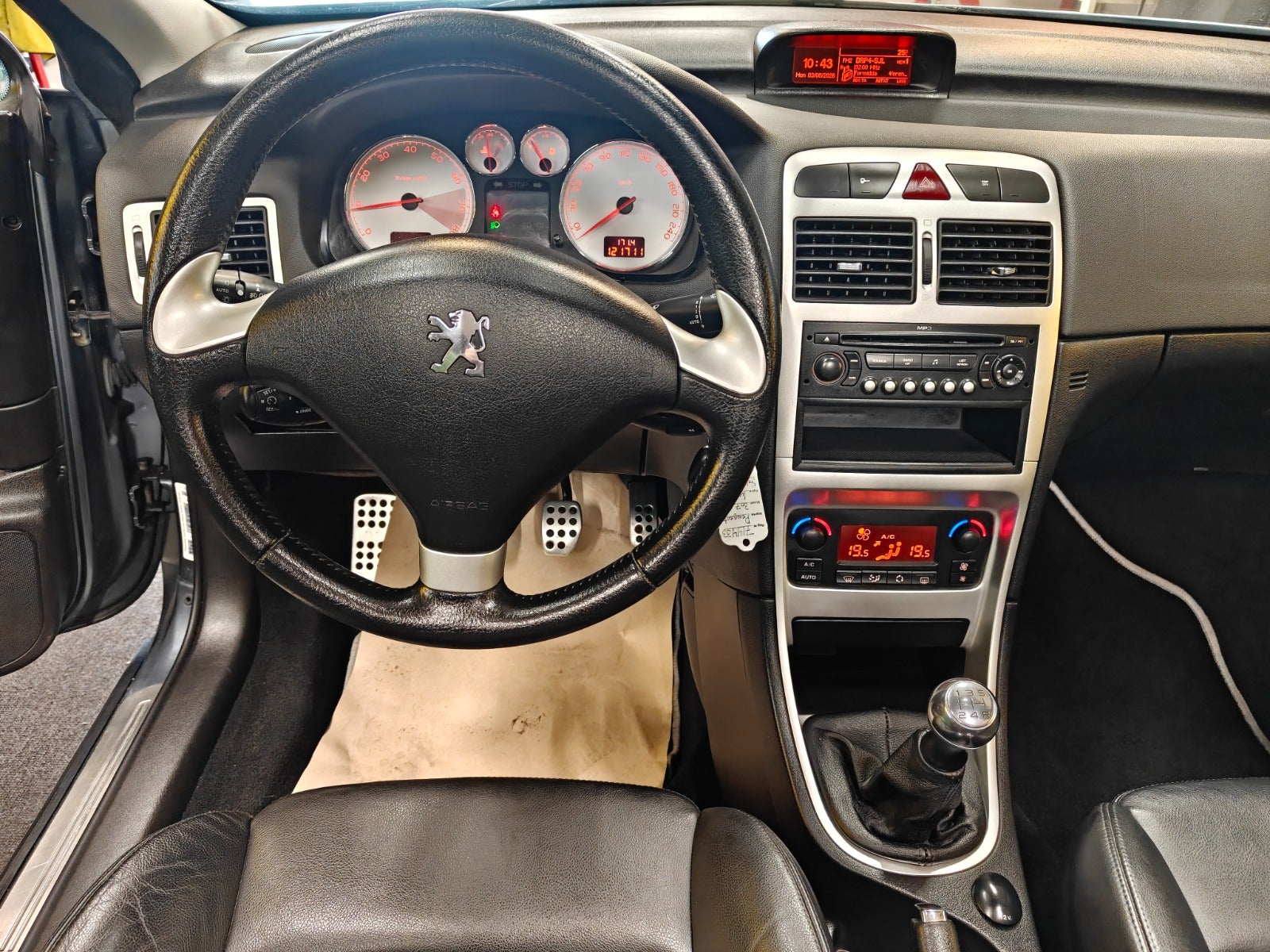 Billede af Peugeot 307 2,0 16V CC