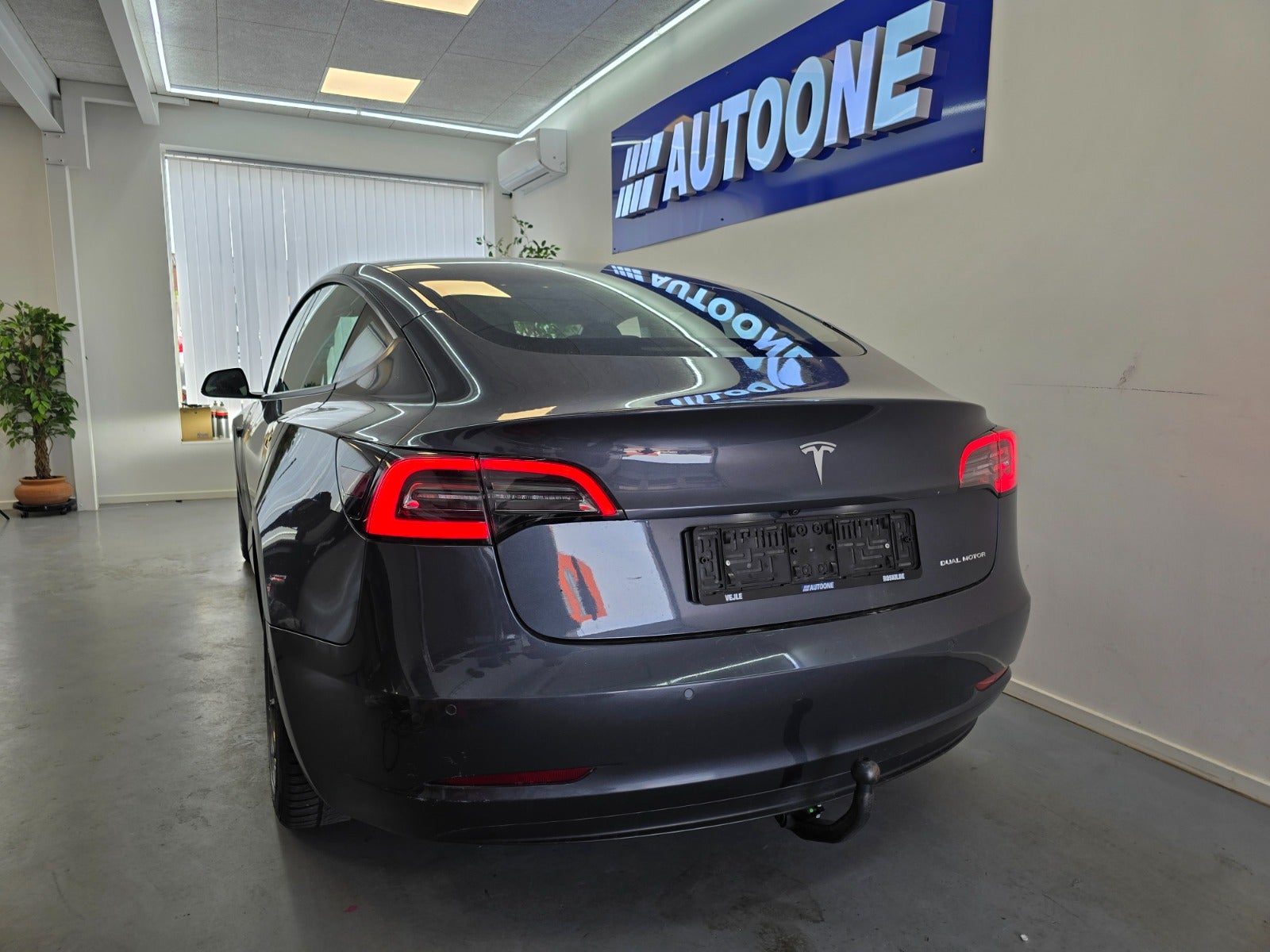 Billede af Tesla Model 3 Long Range AWD