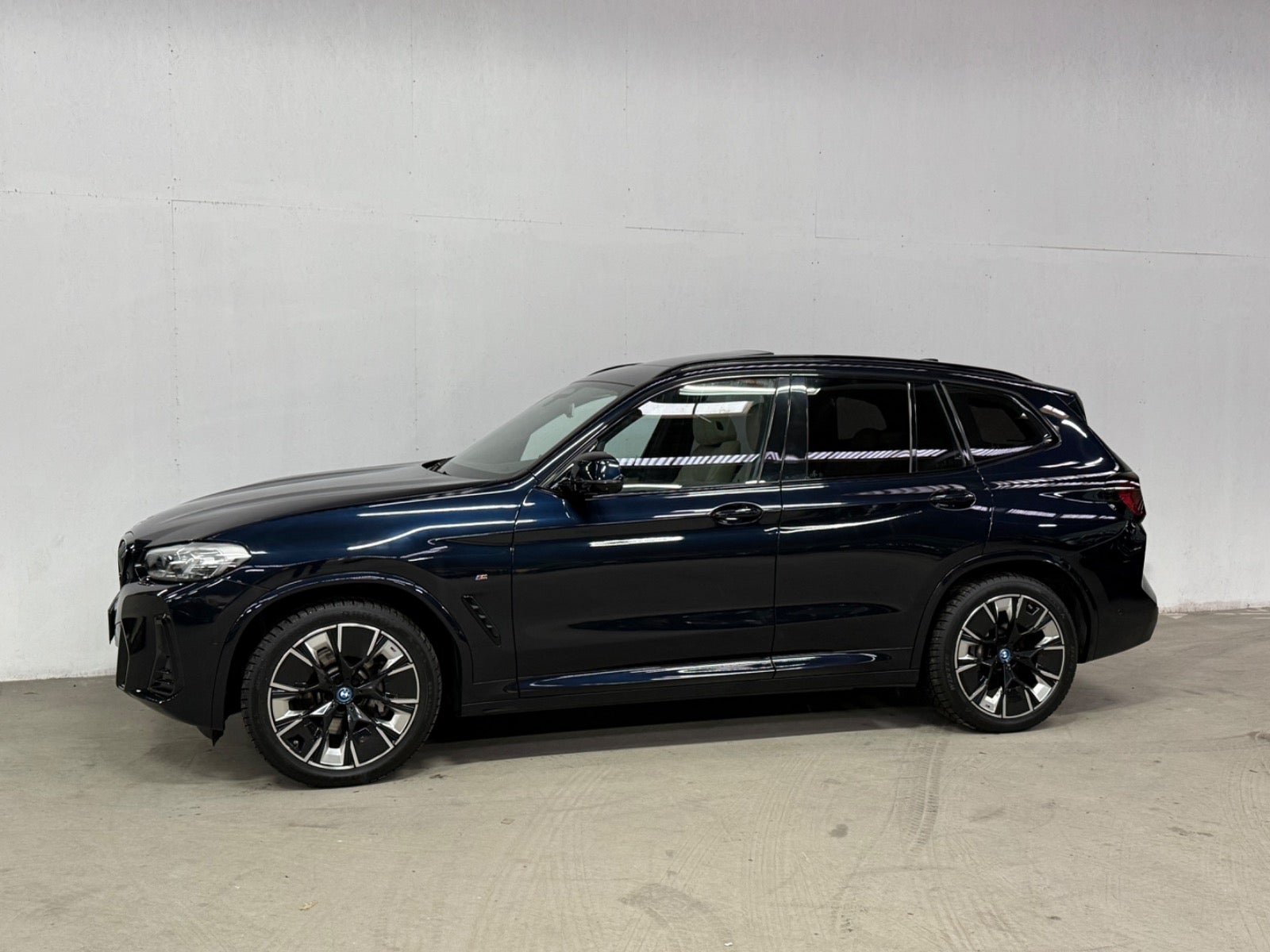 BMW iX3 Charged Plus M-Sport A