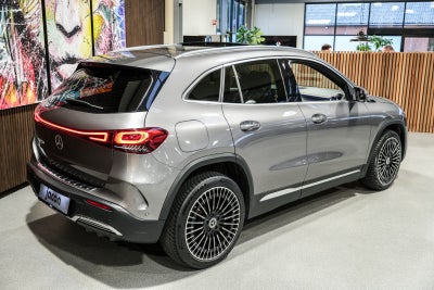 Mercedes EQA250