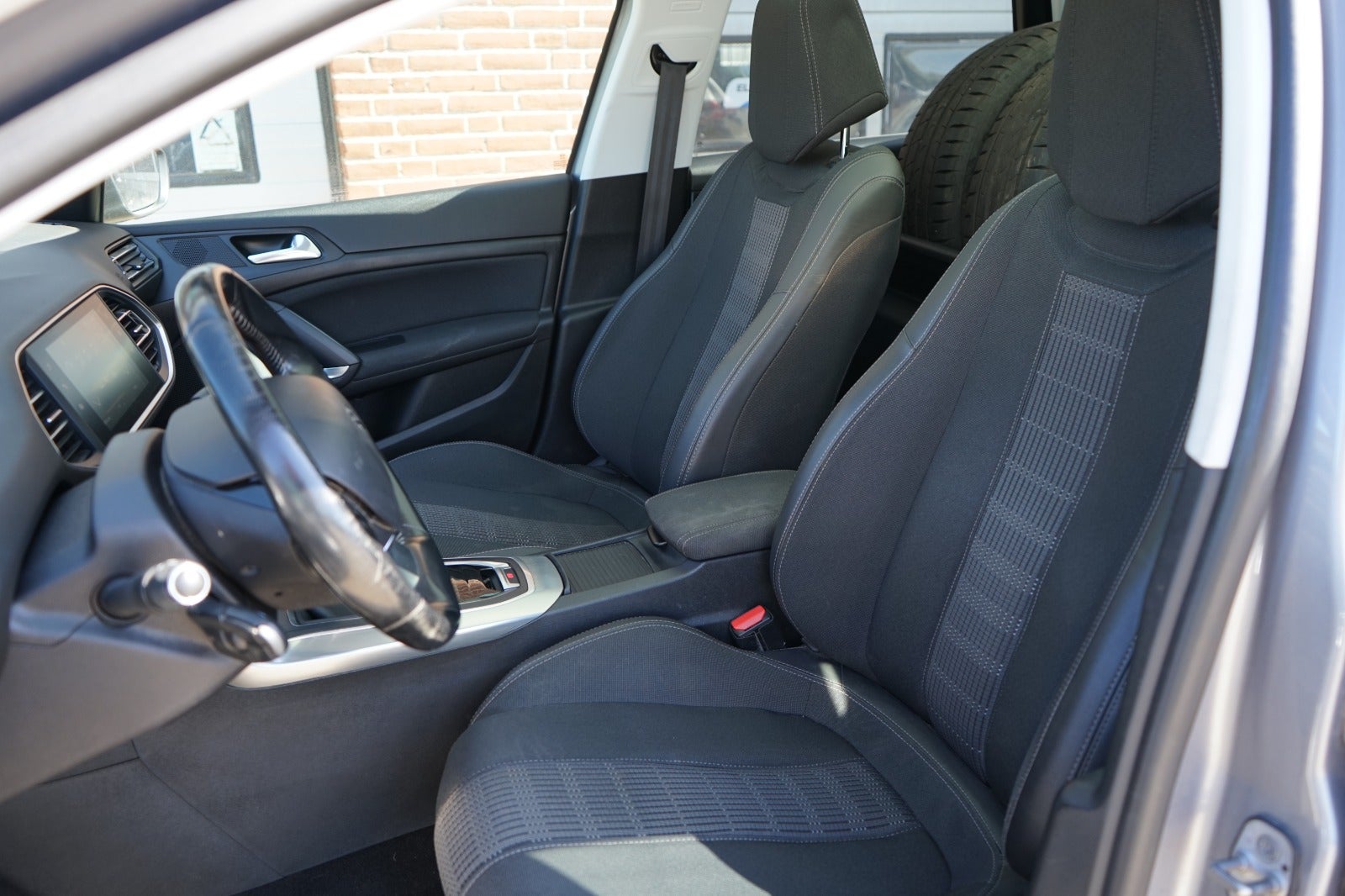 Billede af Peugeot 308 1,6 BlueHDi 120 Allure EAT6 Van