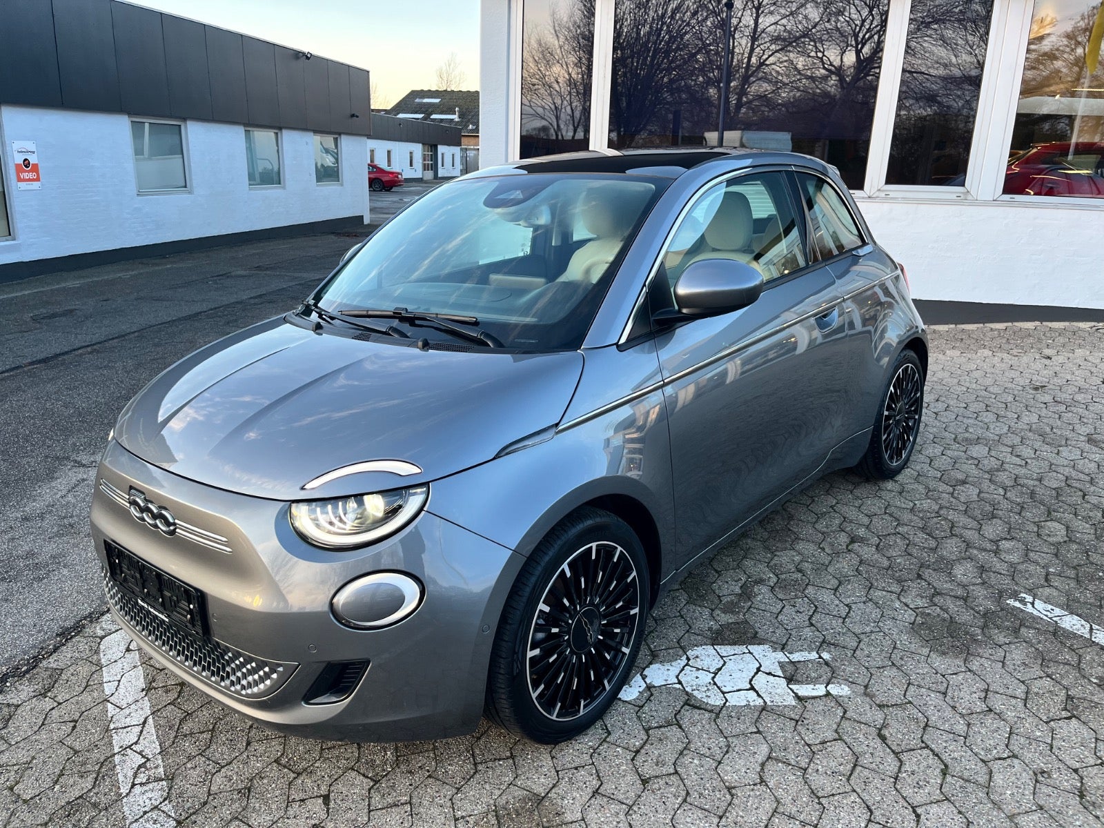 Billede af Fiat 500e 42 la Prima