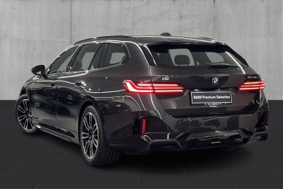 BMW i5 eDrive40 Touring M-Sport - 2