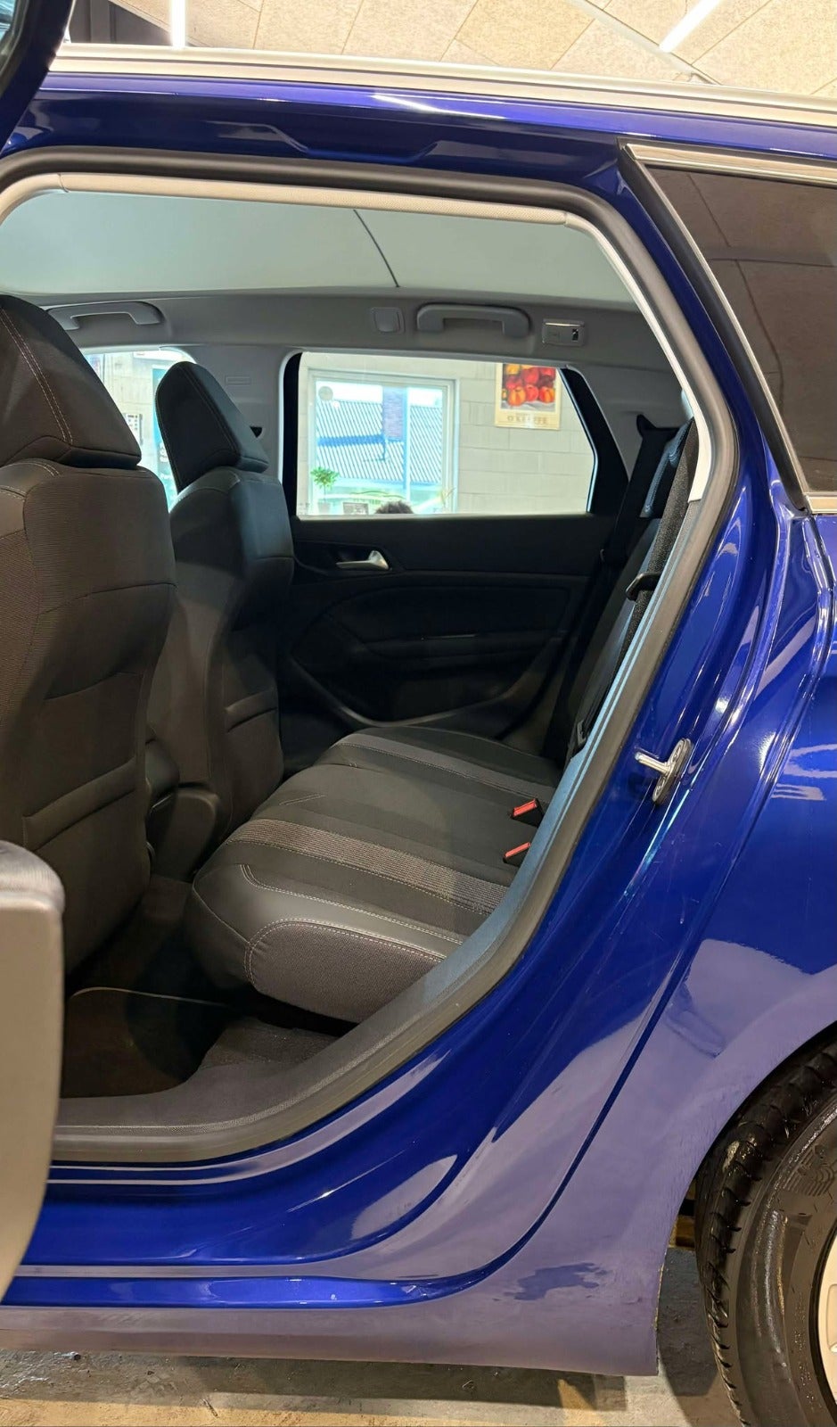 Billede af Peugeot 308 1,5 BlueHDi 130 Selection Sky SW