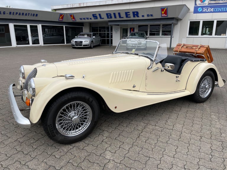 Morgan Plus 8 2 seater