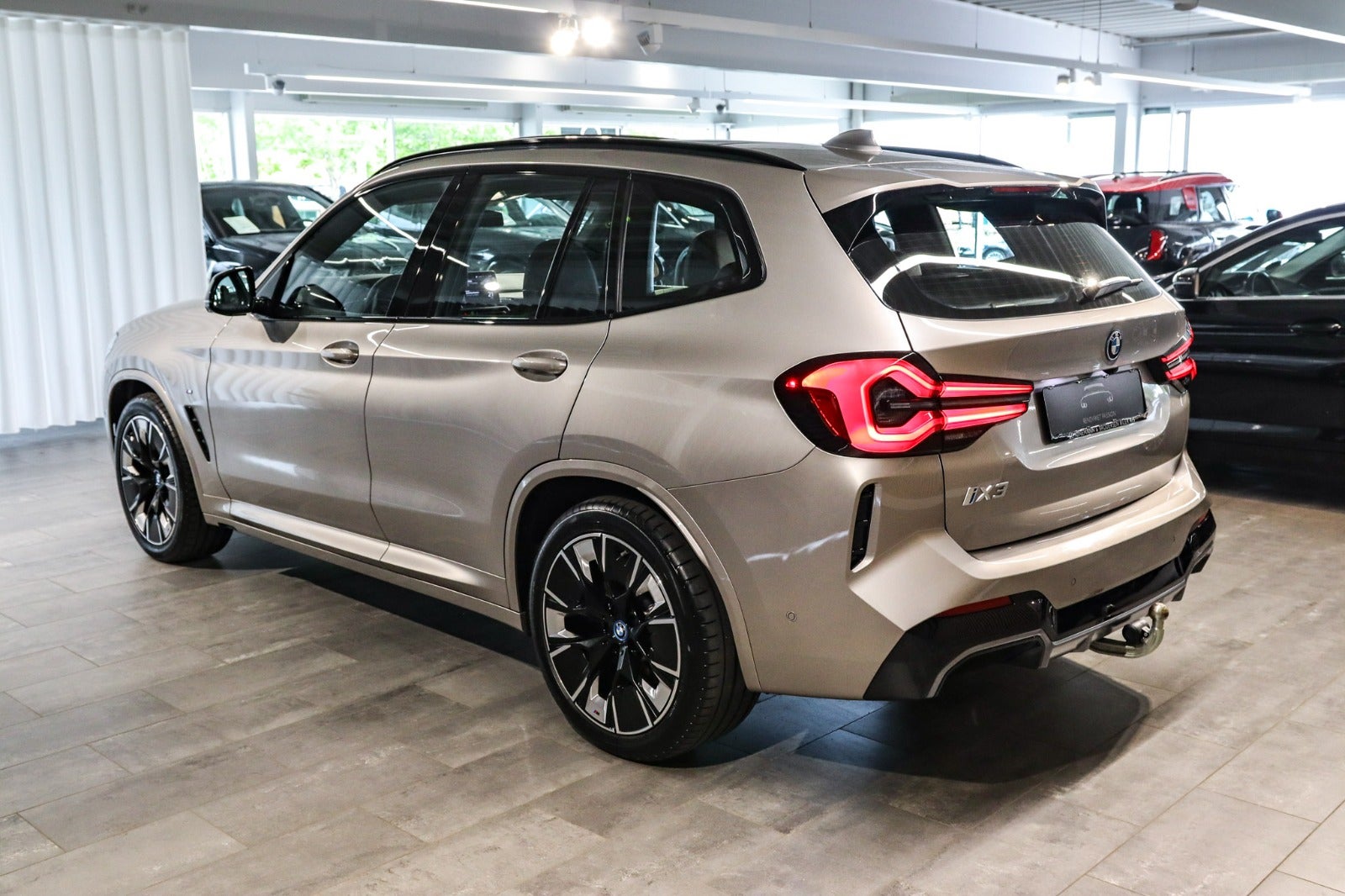 Billede af BMW iX3  Charged Plus M-Sport