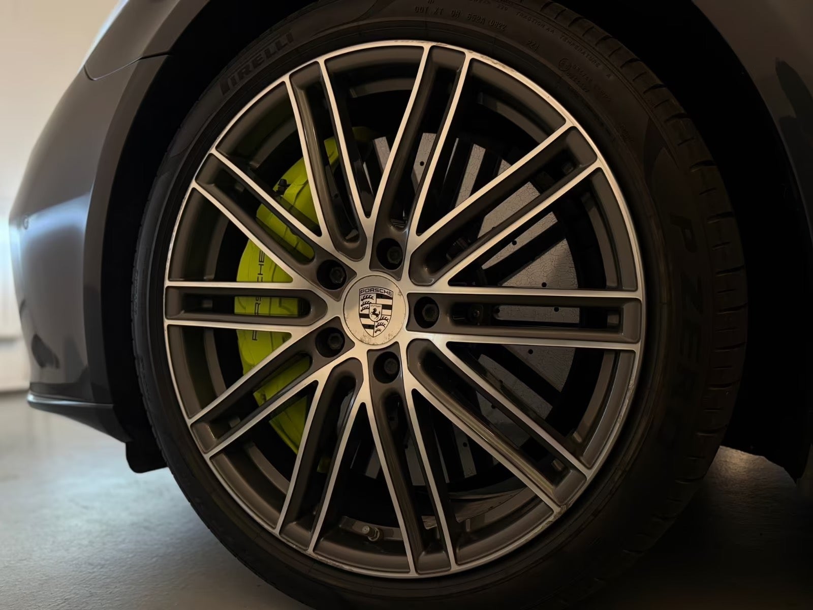 Porsche – Panamera Turbo S