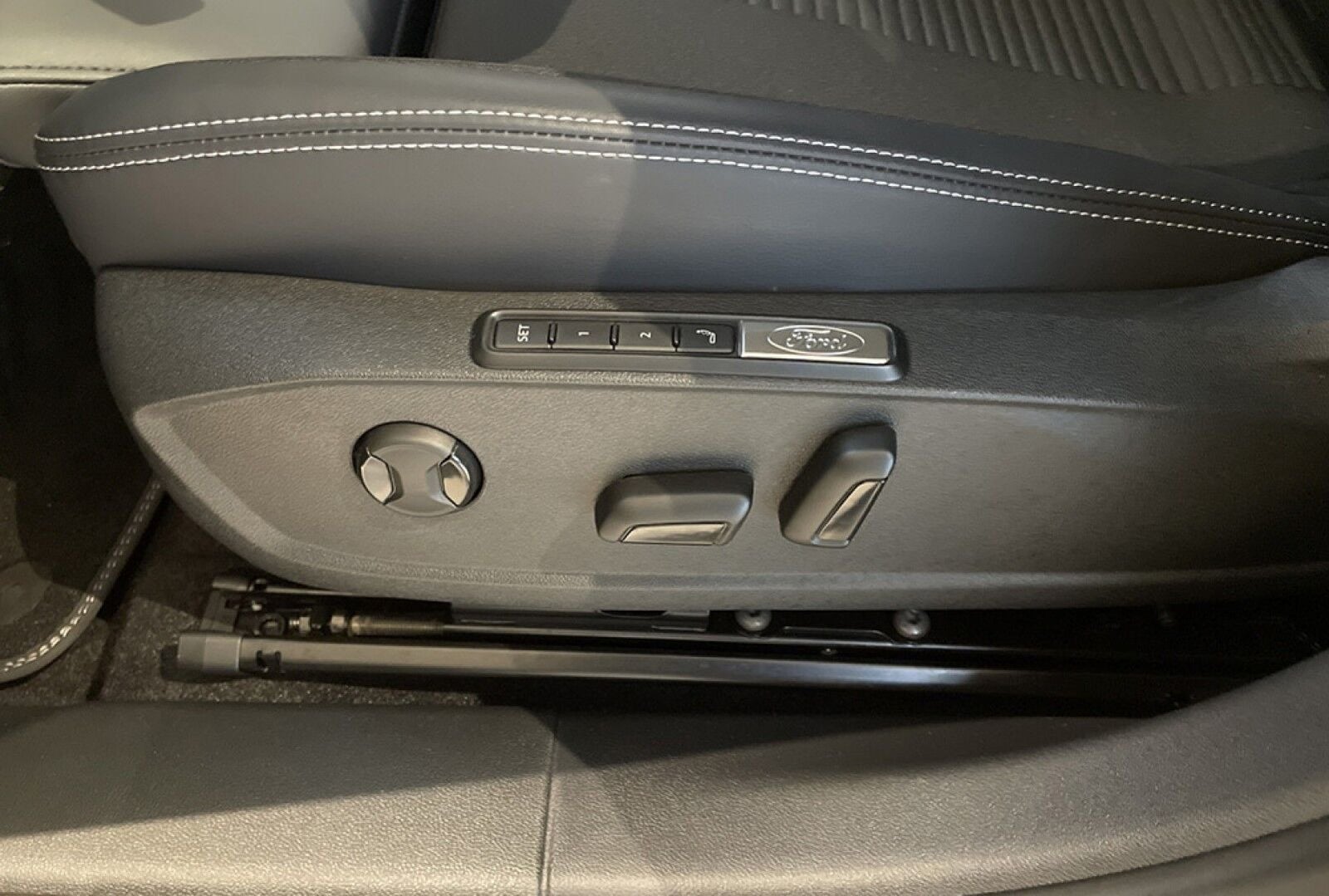 Ford Explorer Select Extended Range