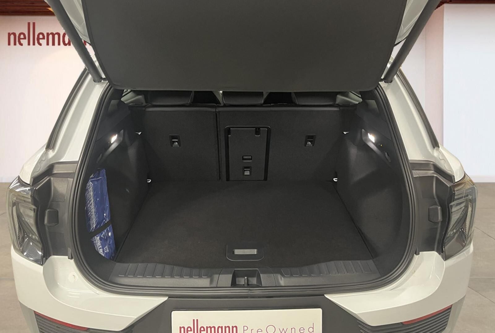 Ford Explorer Select Extended Range