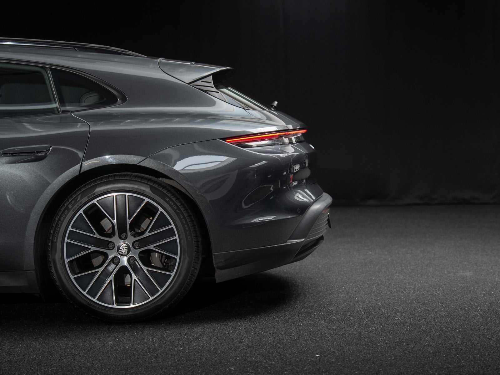 Gallery image 4 of 17