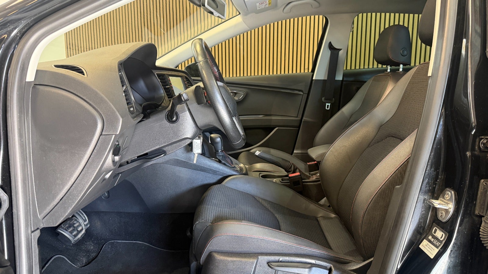 Billede af Seat Leon 2,0 TDi 150 FR DSG eco Van