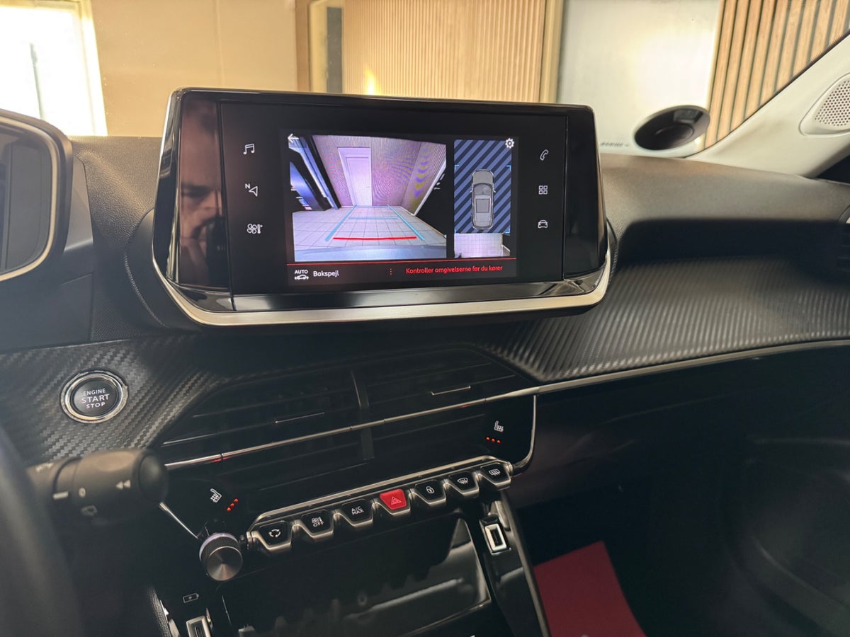 Peugeot 2008 PureTech 130 Selection Tech EAT8