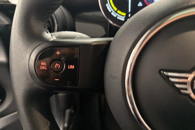 MINI Cooper SE Essential