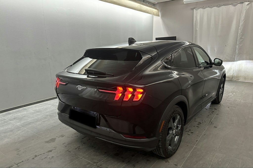 Ford Mustang Mach-E Standard Range