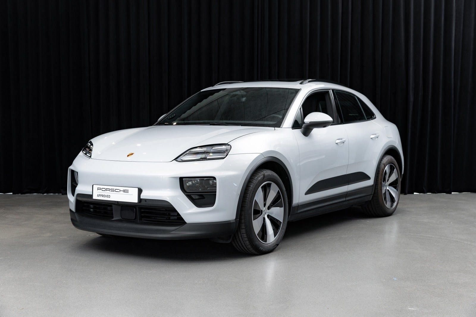 Porsche Macan 4