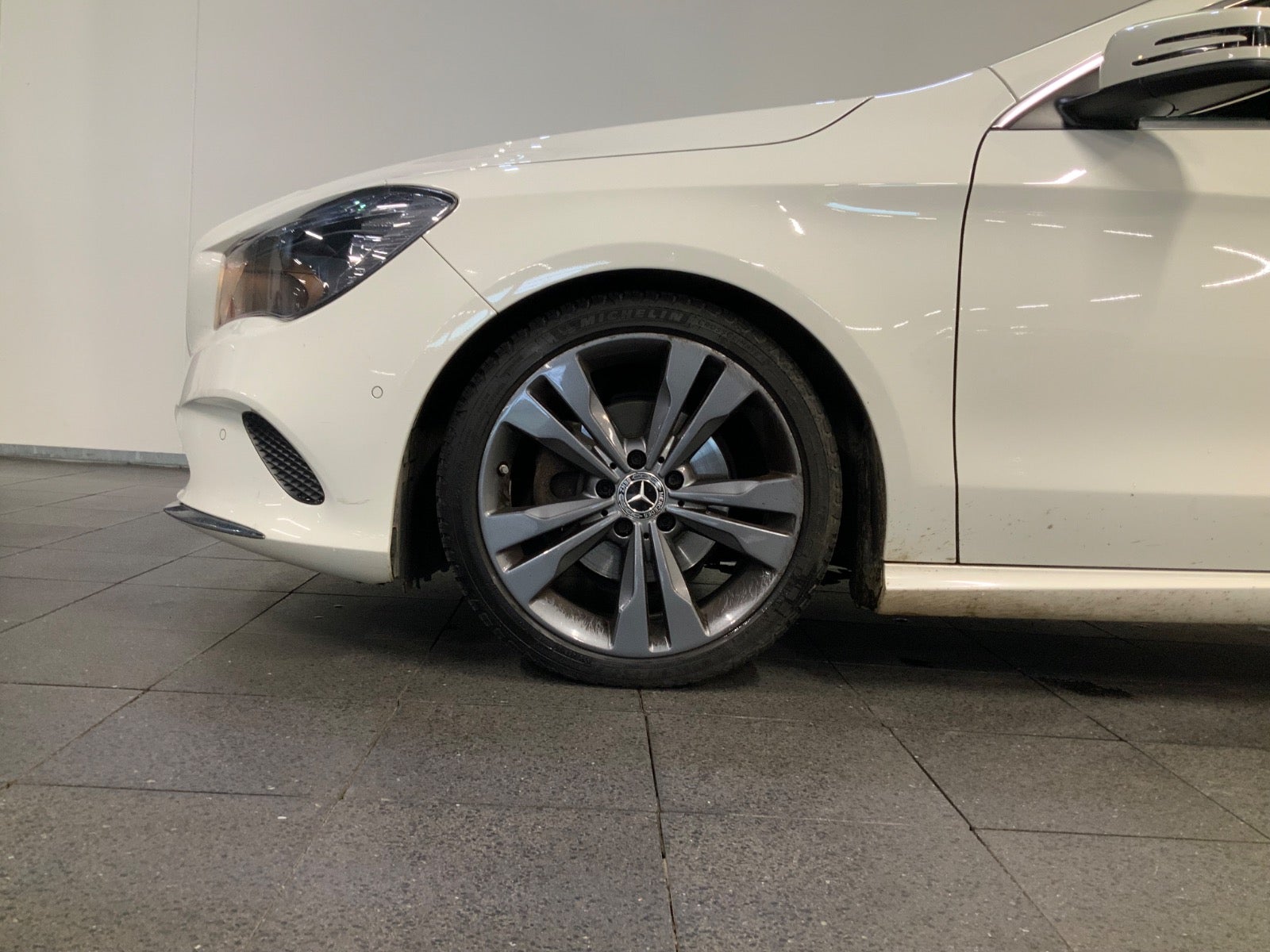 Mercedes-Benz CLA 200