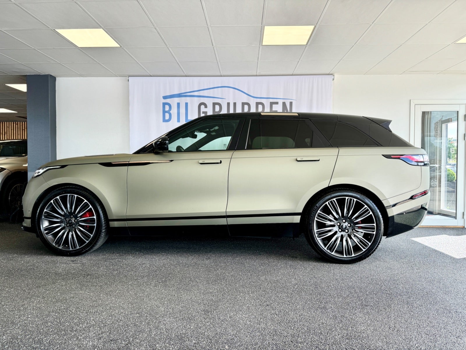 Billede af Land Rover Range Rover Velar 3,0 D300 First Edition aut.