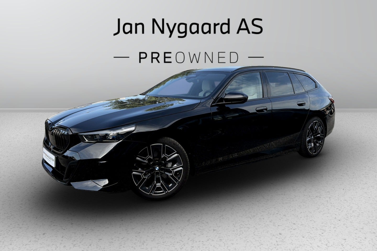 BMW i5 eDrive40 Touring Fully Charged M-Sport