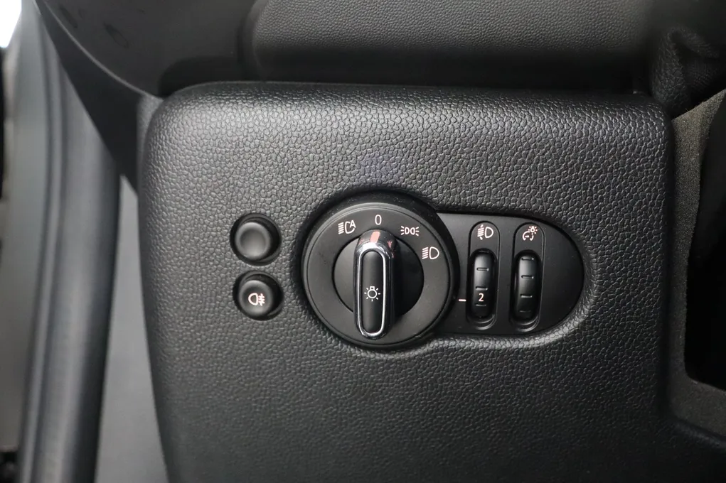 MINI Cooper SE Camden Edition