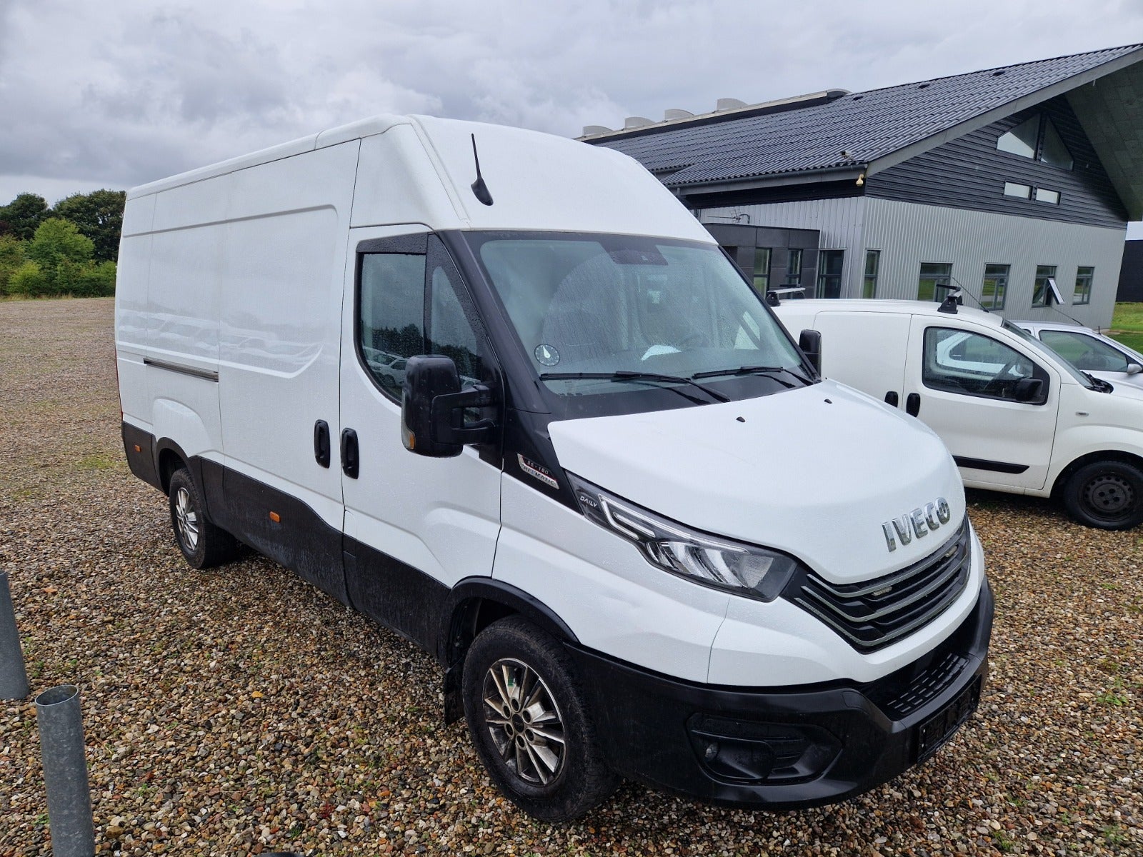 Billede af Iveco Daily 3,0 35S18 12m³ Van AG8
