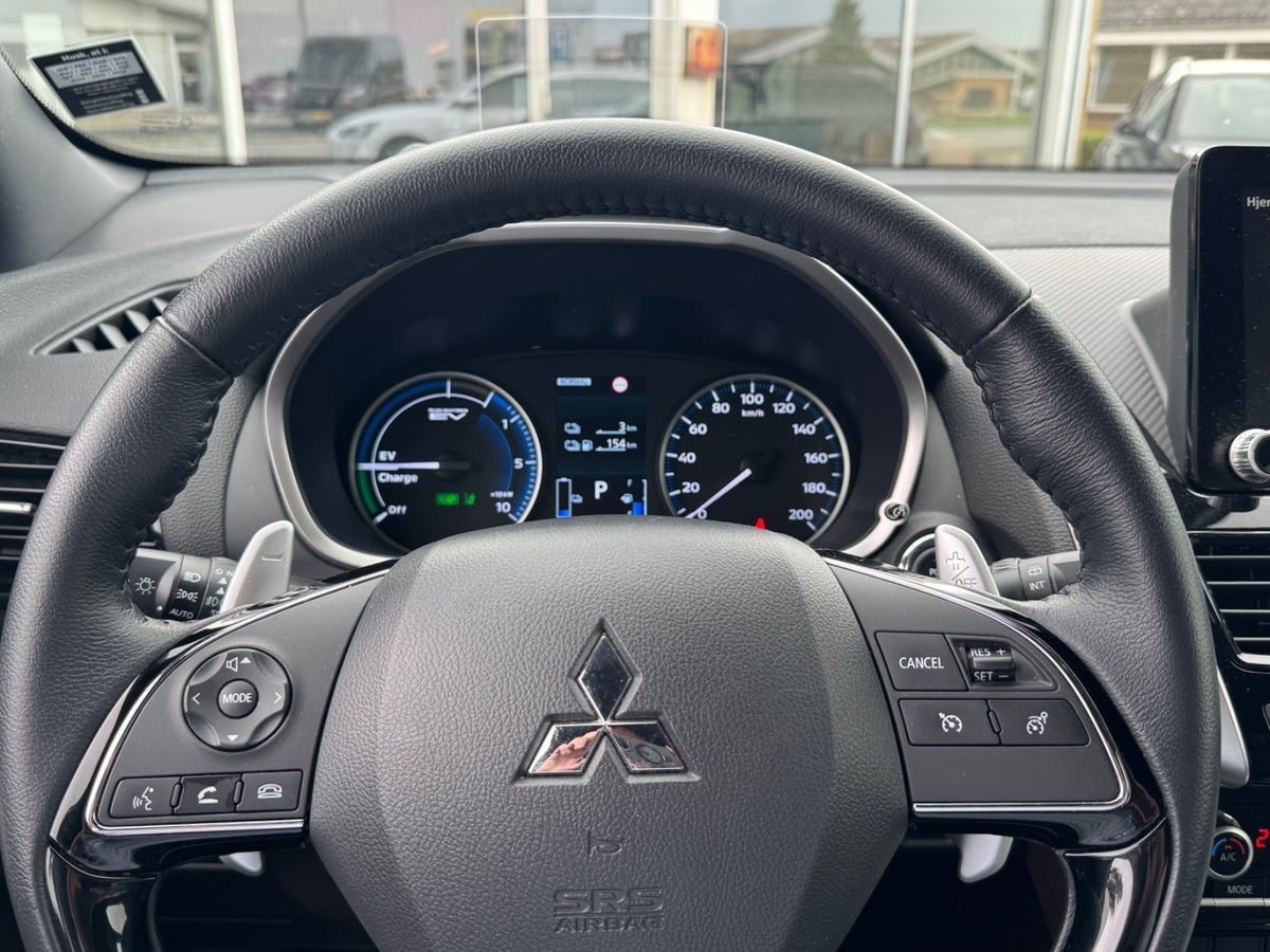 Mitsubishi Eclipse Cross PHEV Inform CVT 4WD