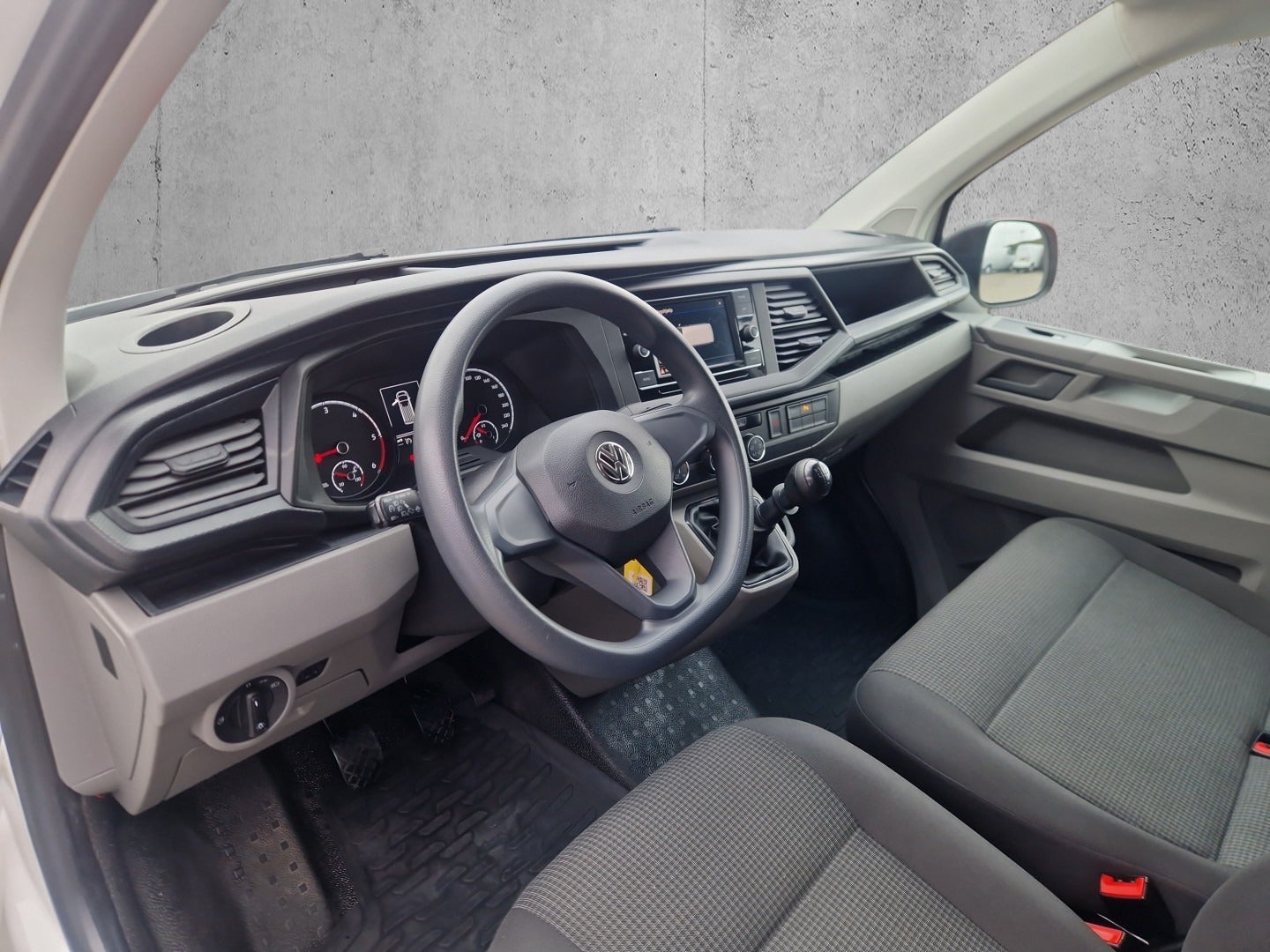 Billede af VW Transporter 2,0 TDi 110 Kassevogn lang