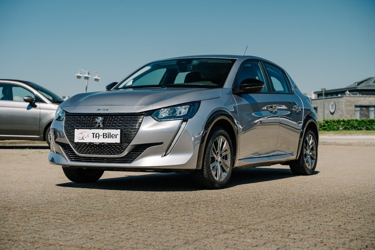 Peugeot e-208 2022