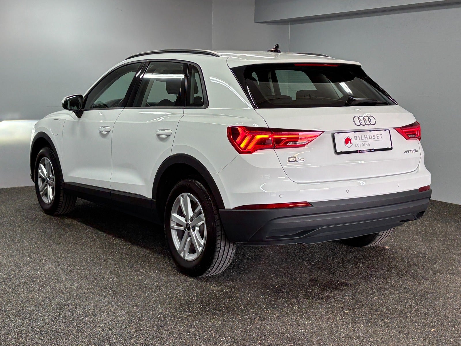 Billede af Audi Q3 45 TFSi e Attitude+ S-tr.
