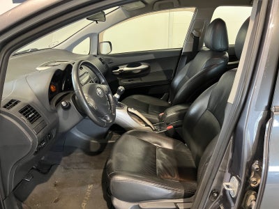 Toyota Auris Luna