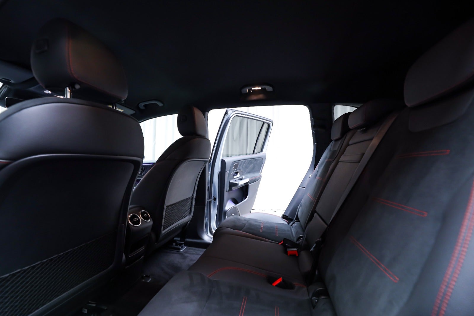 Mercedes-Benz EQB 250+ (5/8)