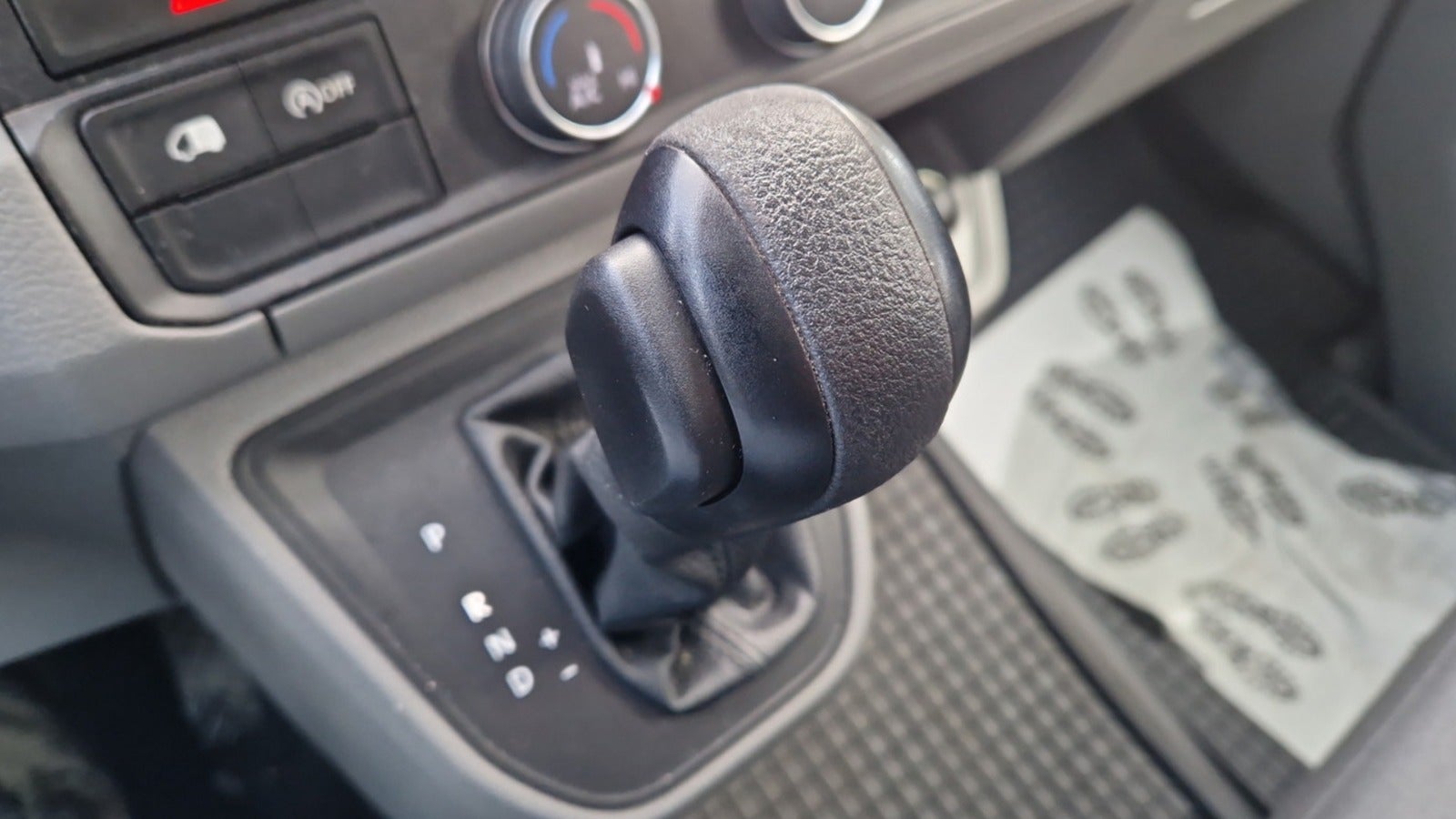 Billede af VW Crafter 35 2,0 TDi 177 Kassevogn L3H2 aut.