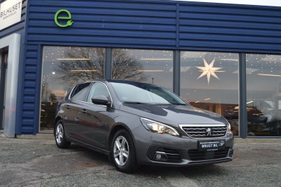 Peugeot 308 1,5 BlueHDi 130 Prestige Sky 5d