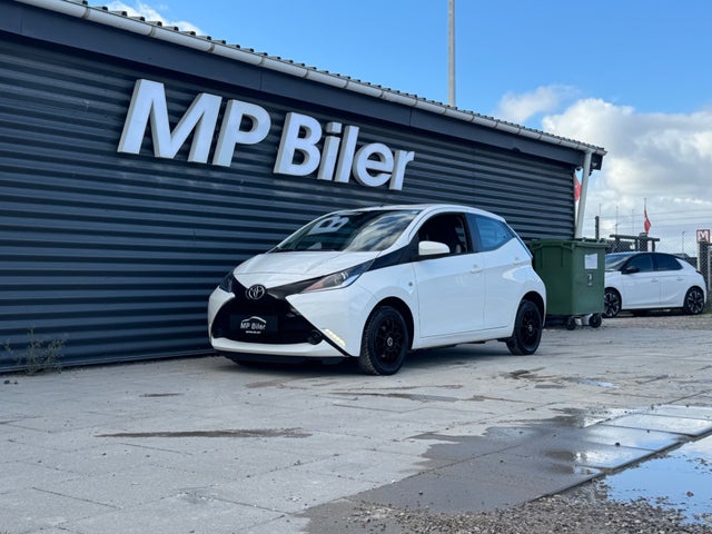 Toyota Aygo 1,0 VVT-i x-play x-touch