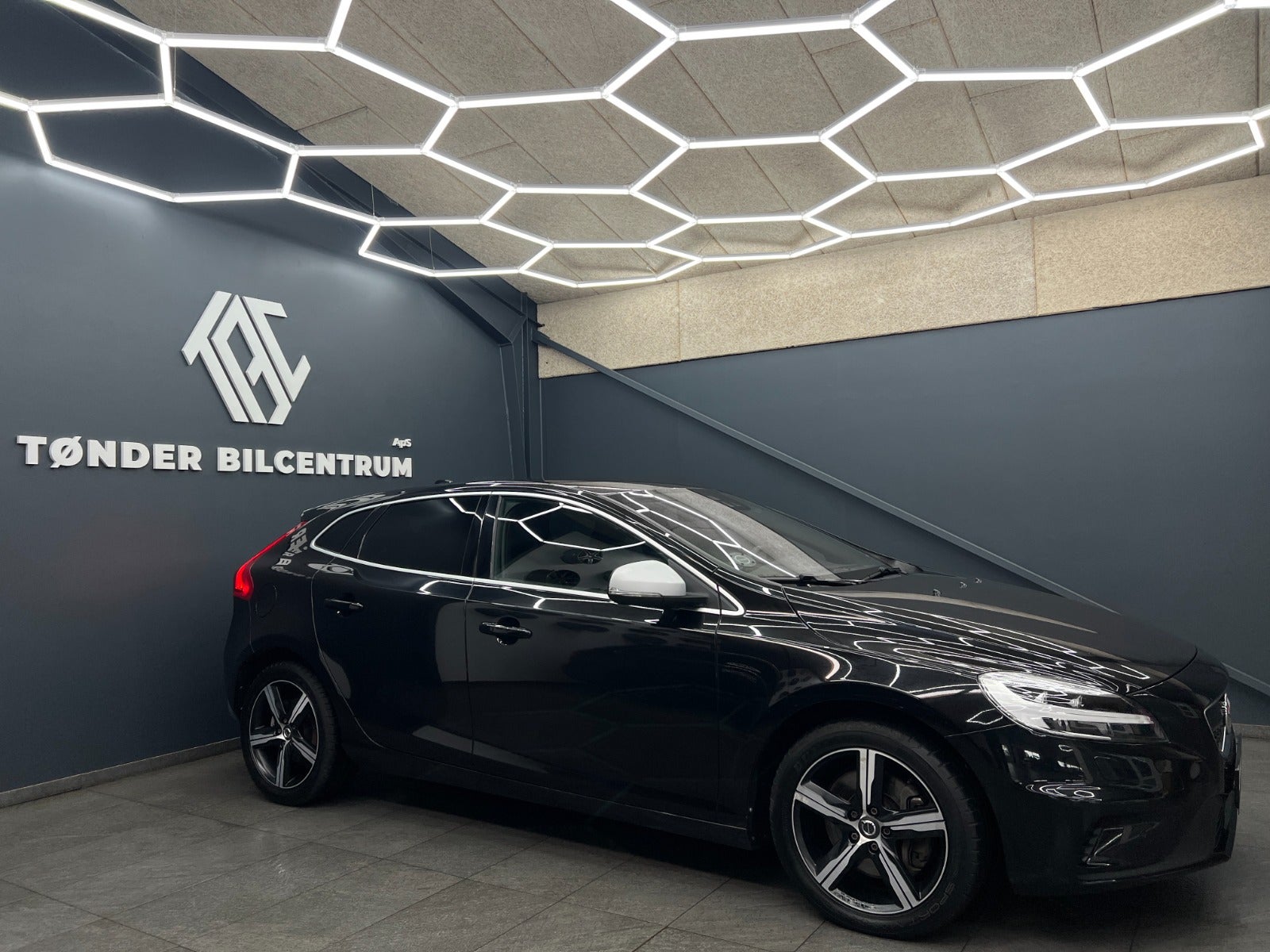 Volvo V40 2017