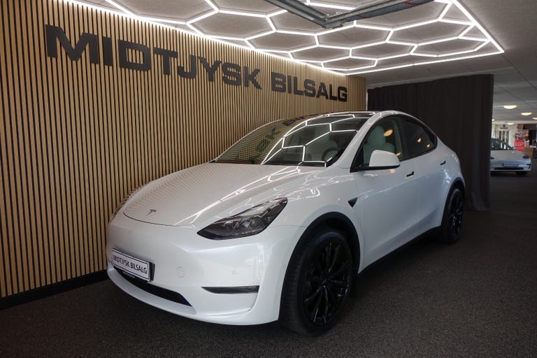 Tesla Model Y Long Range AWD