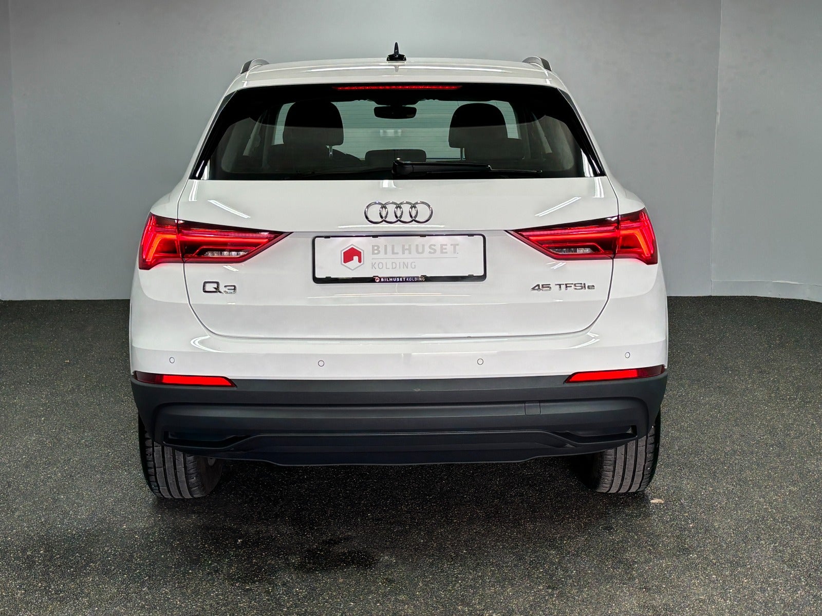 Billede af Audi Q3 45 TFSi e Attitude+ S-tr.