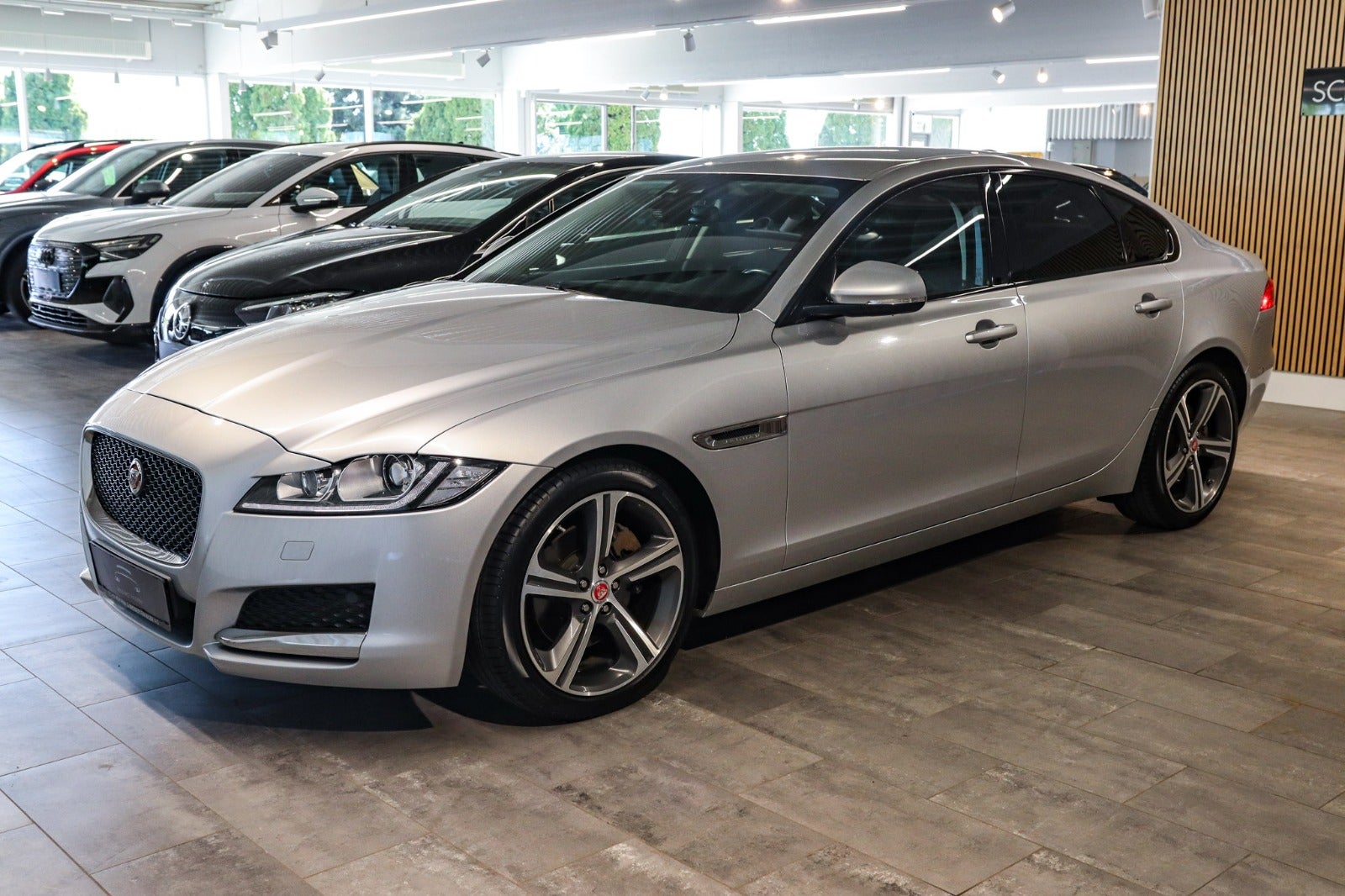 Billede af Jaguar XF 2,0 D180 Pure aut.