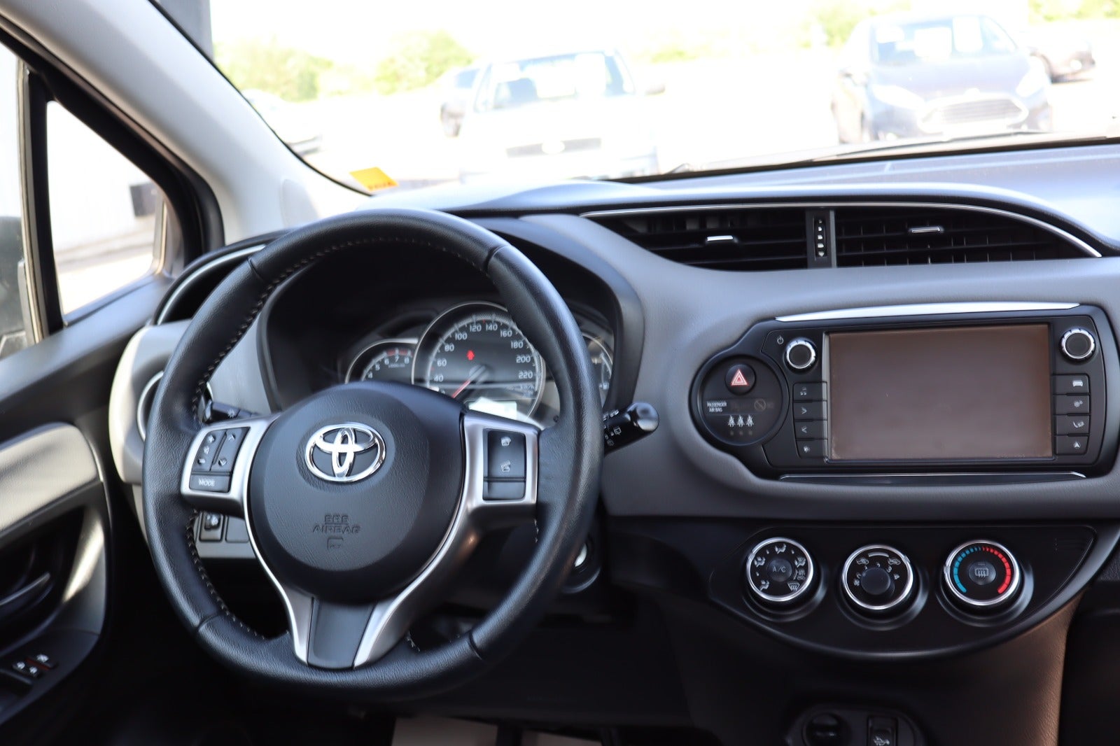 Billede af Toyota Yaris 1,3 VVT-i T2 Style