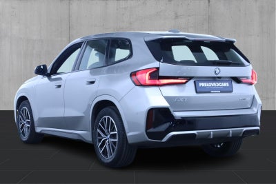 BMW iX1 eDrive20 M-Sport - 4