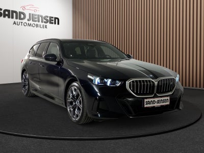 BMW i5 eDrive40 Touring Fully Charged M-Sport Van