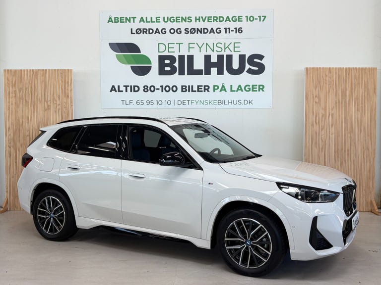 BMW iX1