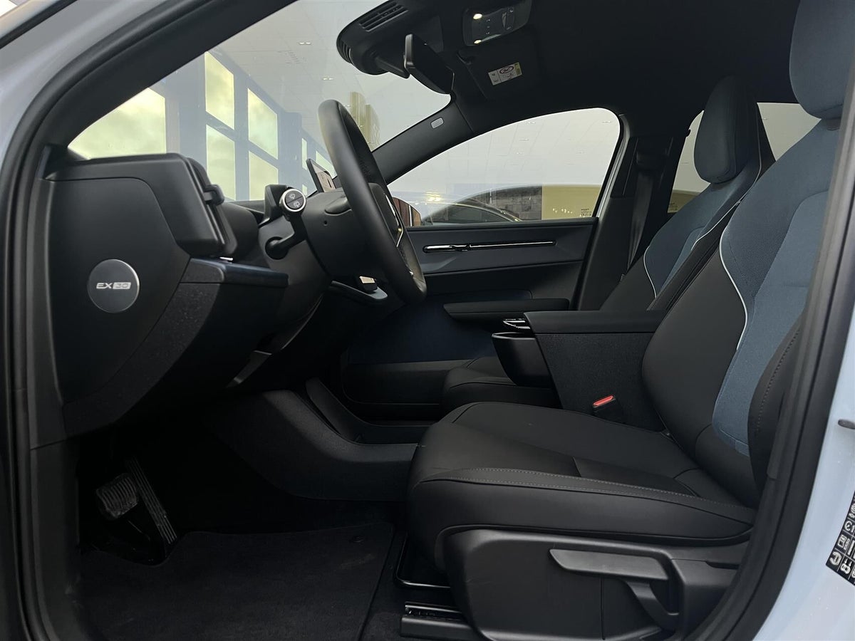 Volvo EX30 Extended Range Plus billede 4