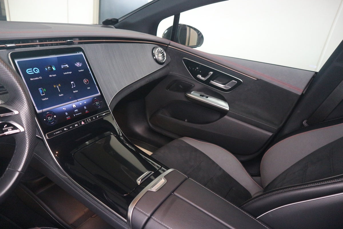 Mercedes EQE350 AMG Line