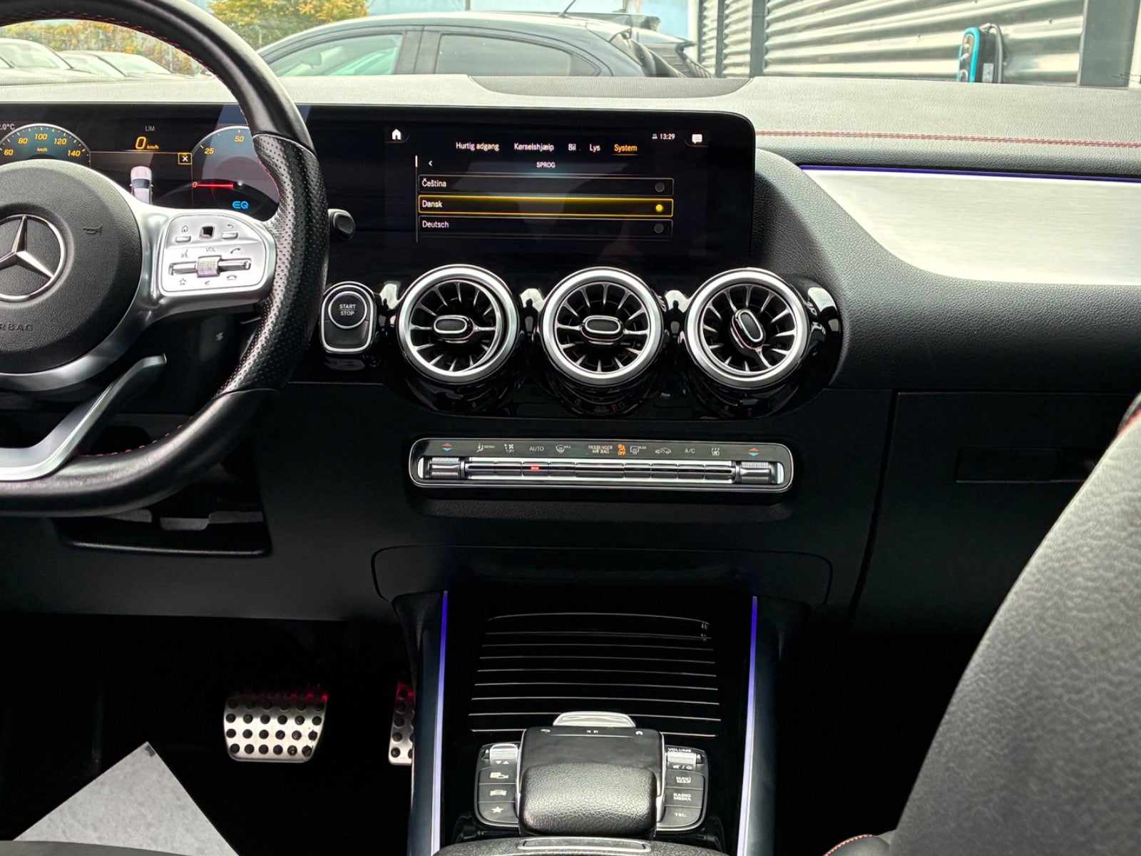 Billede af Mercedes EQA250+ AMG Line