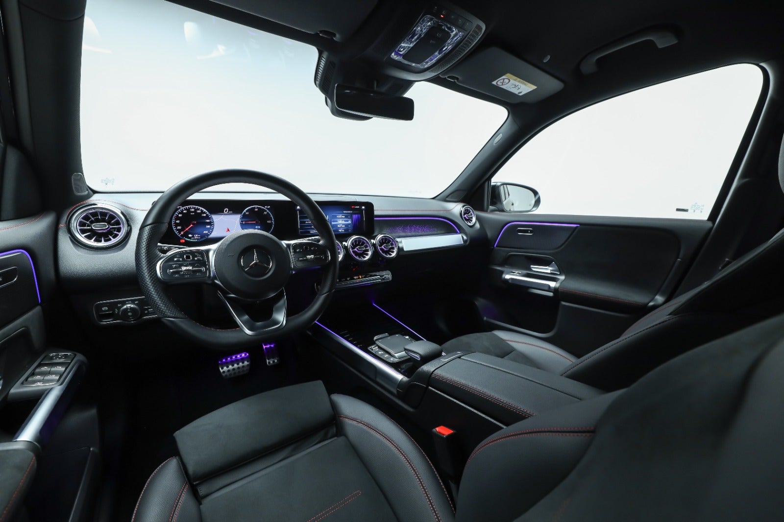 Mercedes-Benz EQB 350 (4/8)