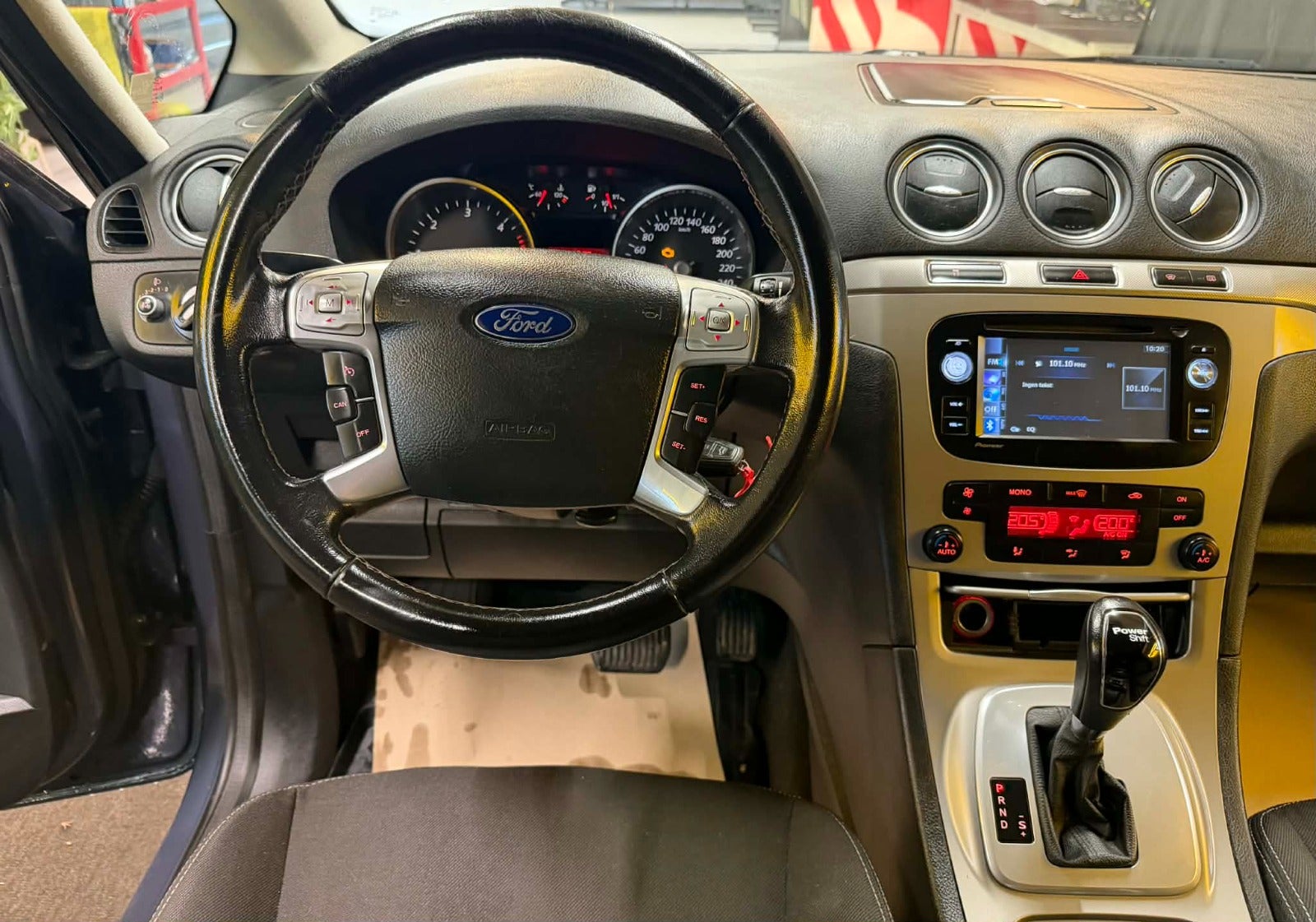 Billede af Ford Galaxy 2,0 TDCi 140 Ghia aut. 7prs