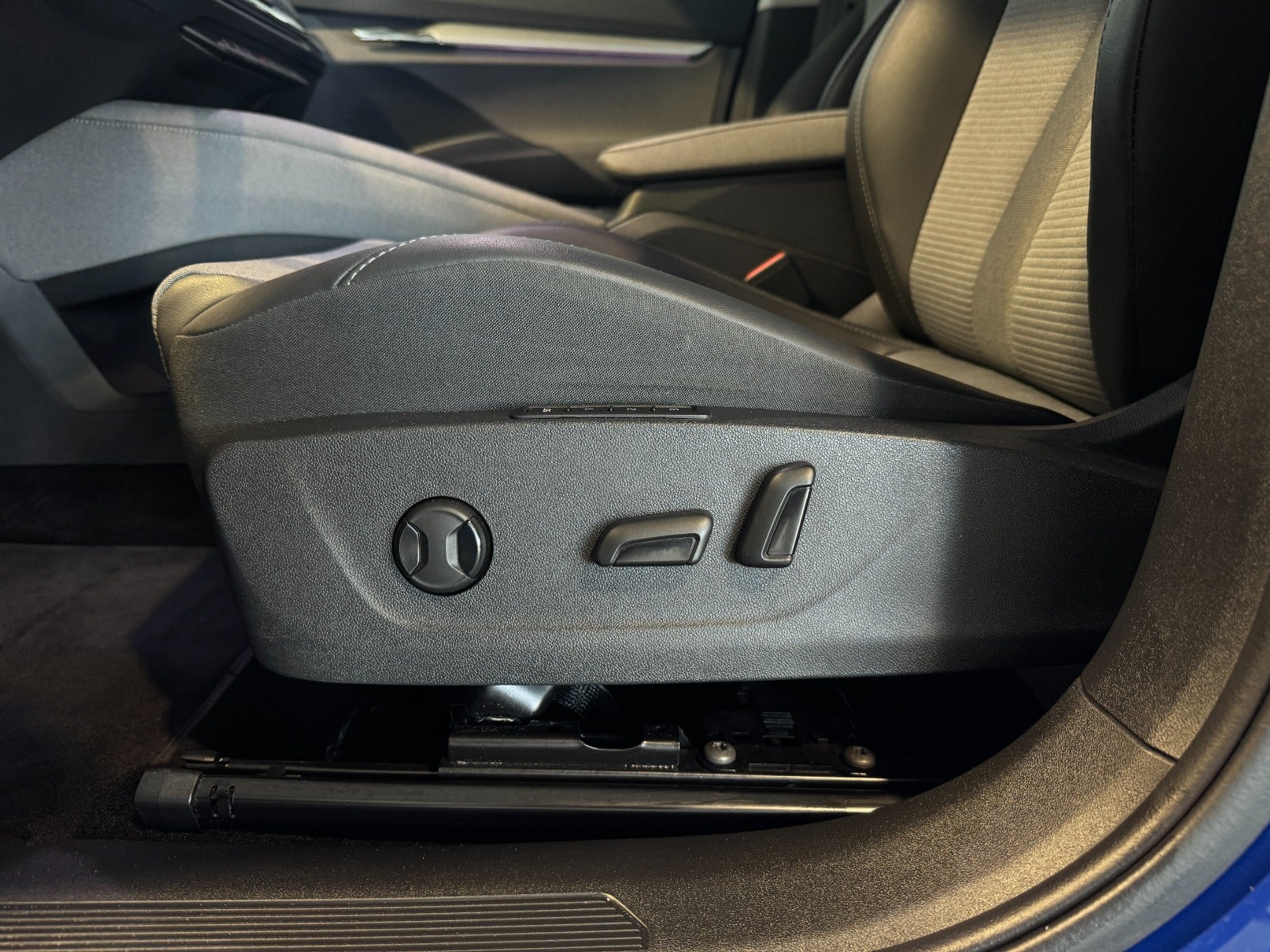 Skoda Enyaq 85 iV Premium 5d - 18