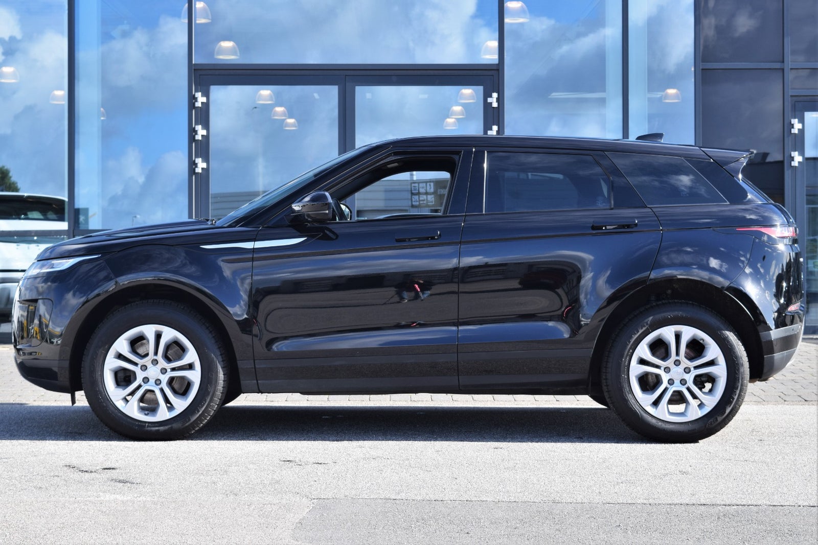 Land Rover Range Rover Evoque D180 S aut. Land Rover Range Rover Evoque D180 S aut.
