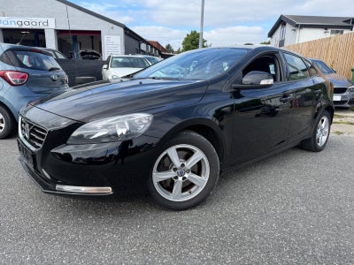Volvo V40 1,6 D2 115 Momentum aut. 5d